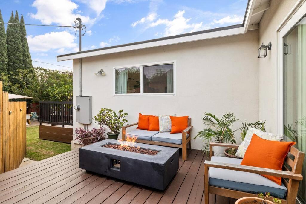 Modern Spacious Romantic La Gated Yard Hottub Los Angeles