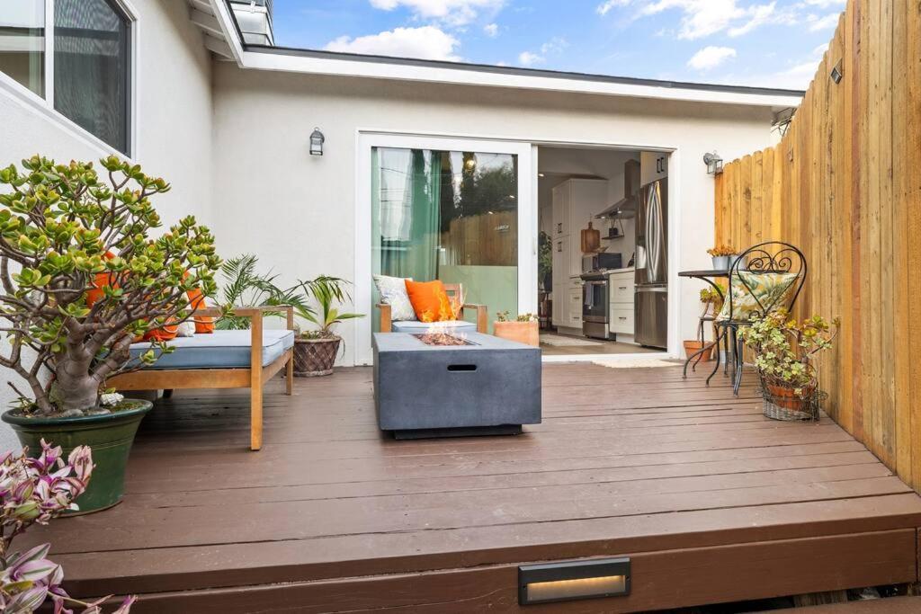 Modern Spacious Romantic La Gated Yard Hottub * Los Angeles