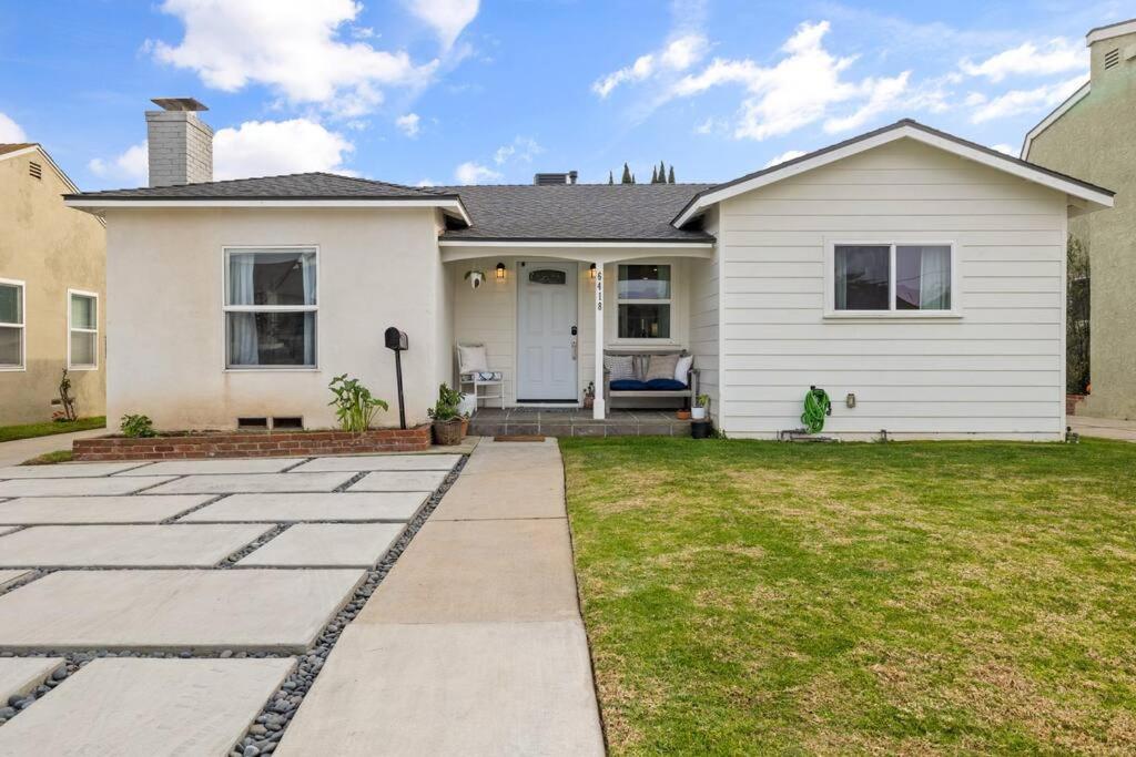 Holiday home Modern Spacious Romantic La Gated Yard Hottub Los Angeles
